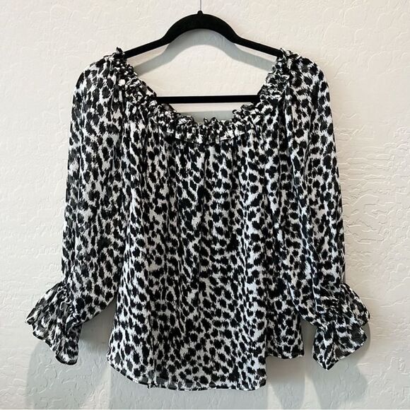 Black White Animal Print On/Off Shoulder Ruffle Elastic Trim Top Petite L NWT - Picture 1 of 13